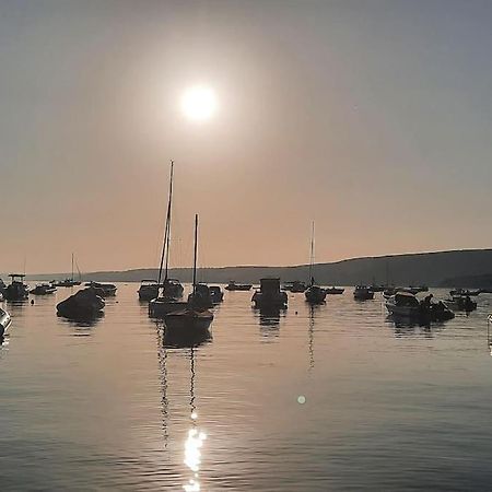 Arvonia Sleeps 7, Sea Views, Dog Friendly Villa New Quay  Luaran gambar