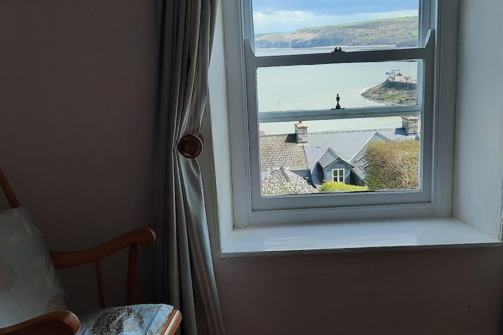 Arvonia Sleeps 7, Sea Views, Dog Friendly Villa New Quay  Luaran gambar