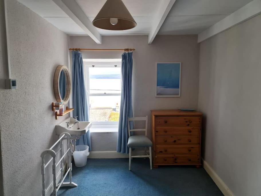 Arvonia Sleeps 7, Sea Views, Dog Friendly Villa New Quay  Luaran gambar