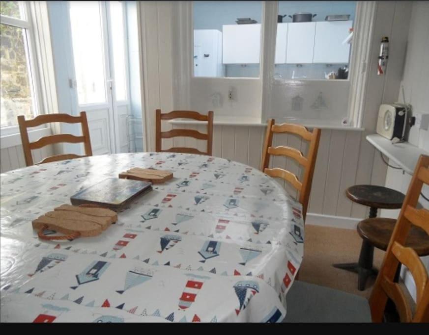 Arvonia Sleeps 7, Sea Views, Dog Friendly Villa New Quay  Luaran gambar
